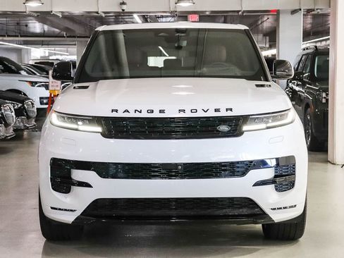 Used 2025 Land Rover Range Rover Sport Dynamic SE AWD/4WD image 6