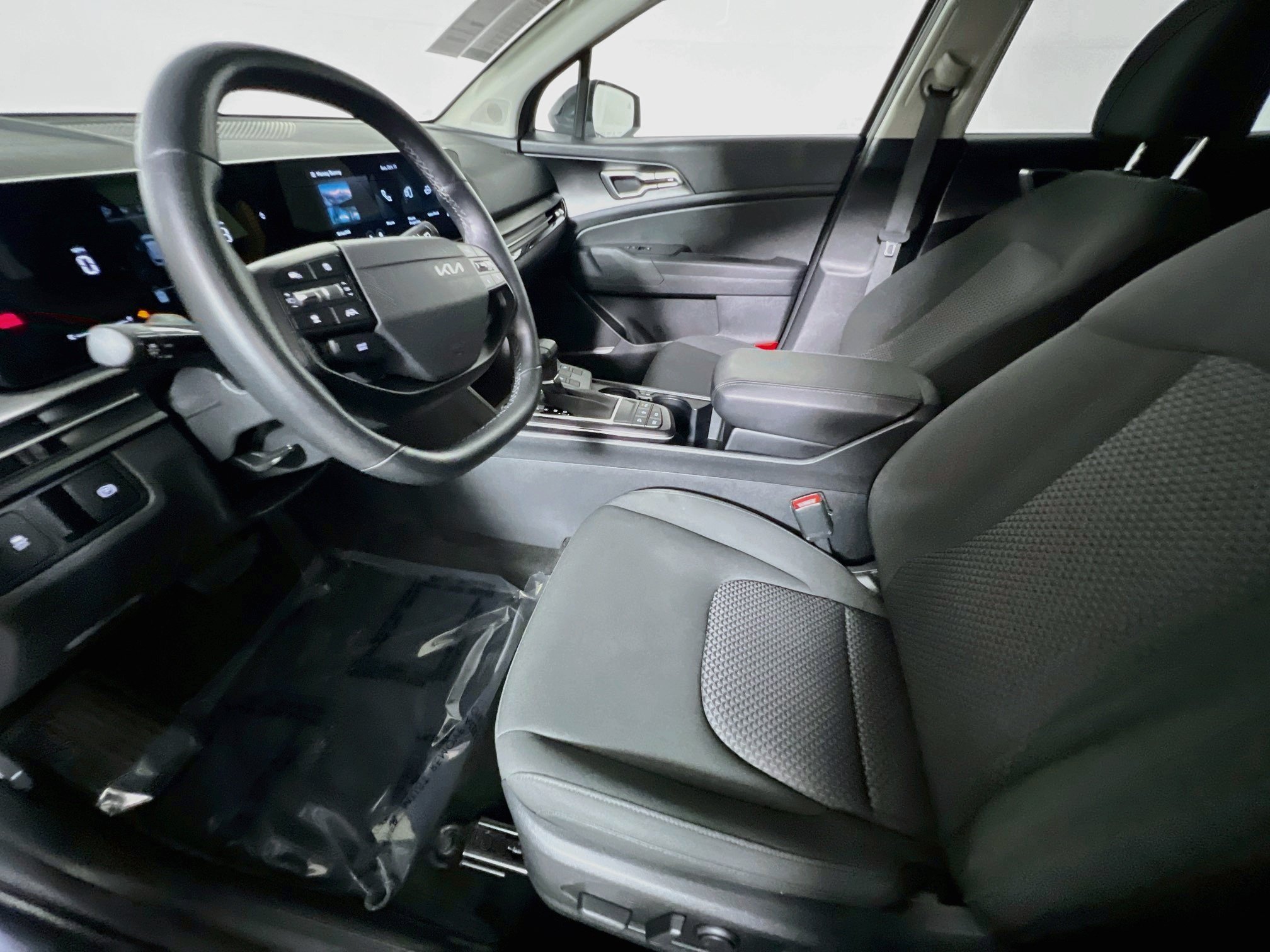 Used 2026 Kia Sportage LX w/ LX Convenience Package FWD image 15