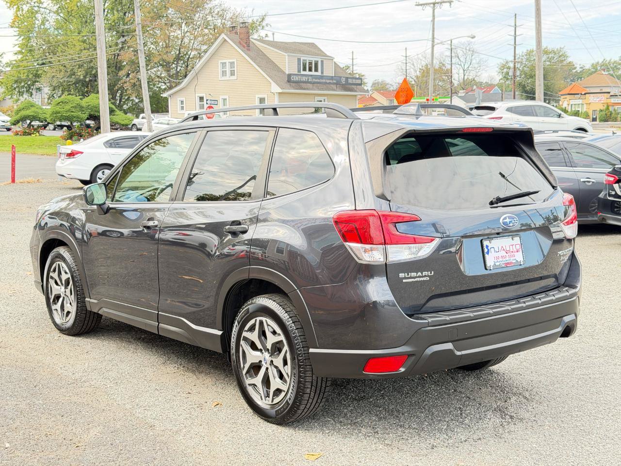 Used 2019 Subaru Forester Premium AWD/4WD image 6