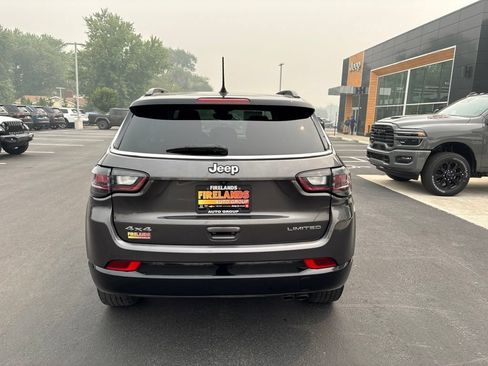 Used 2022 Jeep Compass Limited w/ Elite Group AWD/4WD image 4