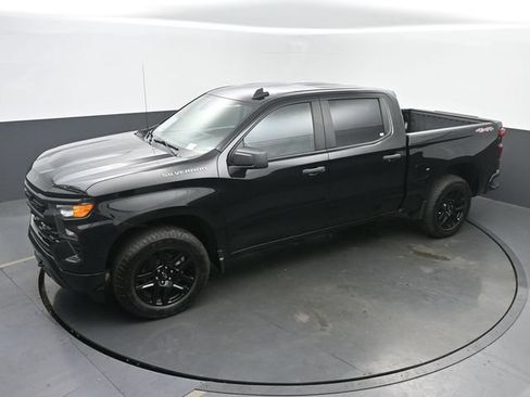 Used 2023 Chevrolet Silverado 1500 Custom AWD/4WD image 38