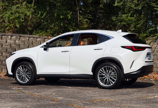 Certified 2026 Lexus NX 350 AWD w/ Luxury Package image 11