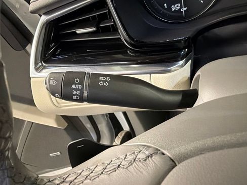 Used 2020 Cadillac XT6 Premium Luxury AWD/4WD image 17