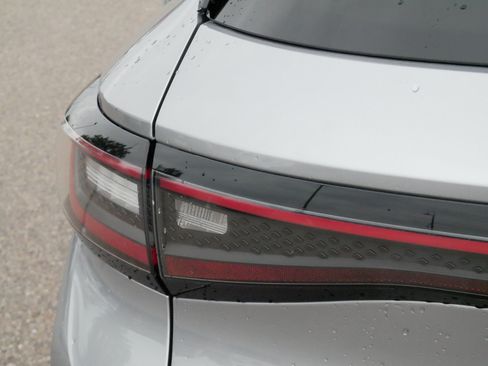 Used 2023 Volkswagen ID.4 Pro S AWD/4WD image 17