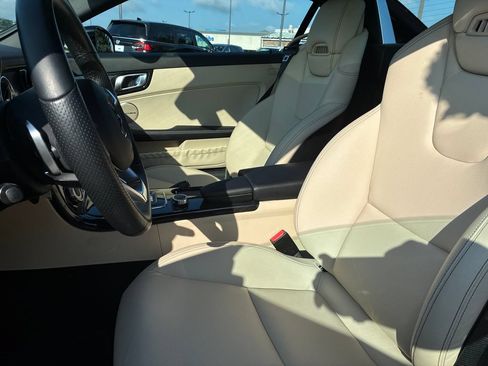 Used 2019 Mercedes-Benz SLC 300 image 11
