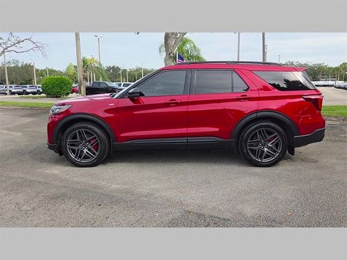 Used 2025 Ford Explorer ST-Line w/ Premium Package image 51