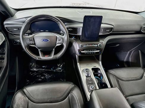 Used 2020 Ford Explorer ST w/ Premium Technology Package AWD/4WD image 3