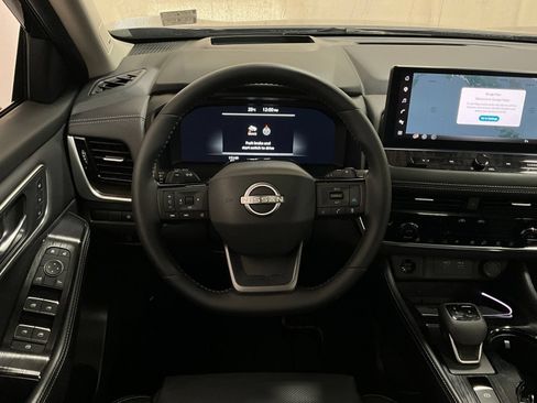 Used 2025 Nissan Rogue Platinum w/ Platinum Premium Package AWD/4WD image 7