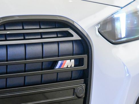 Used 2025 BMW M440i Coupe w/ Premium Package RWD image 9