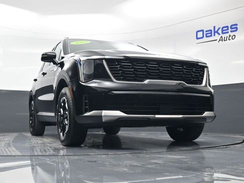 Certified 2025 Kia Sorento S AWD/4WD image 27