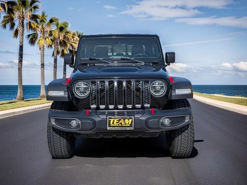 Used 2020 Jeep Gladiator Rubicon AWD/4WD image 3