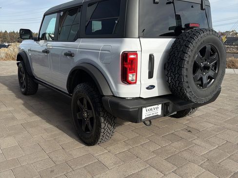 Used 2024 Ford Bronco Black Diamond image 6