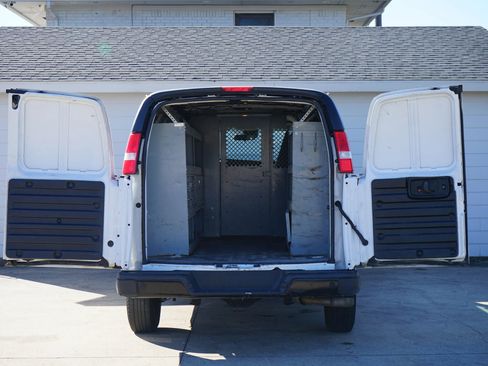 Used 2021 Chevrolet Express 2500 w/ Driver Convenience Package image 37