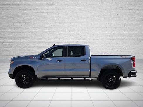 Used 2025 Chevrolet Silverado 1500 Custom Trail Boss w/ Turbomax Blackout Package AWD/4WD image 2