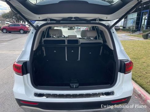 Used 2023 Mercedes-Benz GLB 250 w/ Premium Package image 32