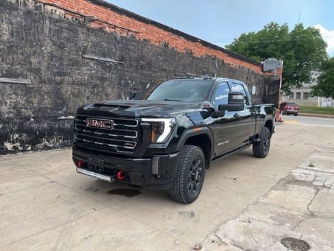 Used 2024 GMC Sierra 2500 AT4 w/ AT4 Premium Plus Package AWD/4WD image 1