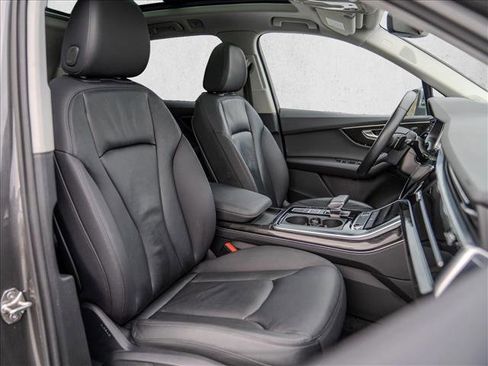 Used 2022 Audi Q7 Premium Plus image 29