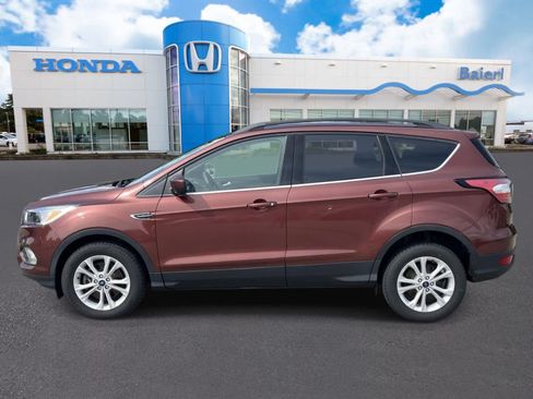 Used 2018 Ford Escape SE AWD/4WD image 2