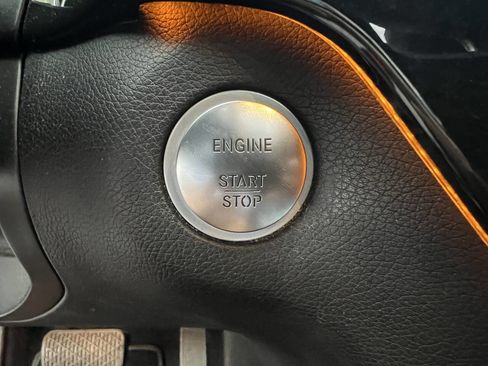 Used 2016 Mercedes-Benz GL 450 4MATIC image 34