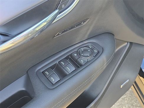 Certified 2024 Cadillac XT6 Luxury image 24