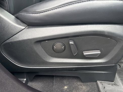 Certified 2022 Ford Explorer XLT w/ Equipment Group 202A image 34