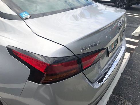 Certified 2021 Nissan Altima 2.0 SR FWD image 3