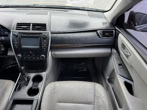 Used 2015 Toyota Camry LE image 25