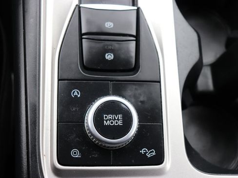 Used 2020 Ford Explorer XLT w/ Comfort Package image 46