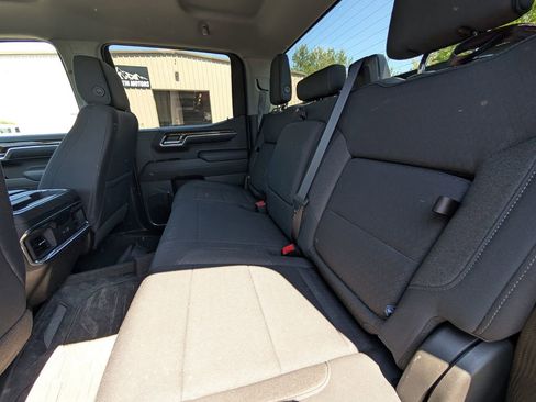 Used 2024 GMC Sierra 1500 Elevation AWD/4WD image 9