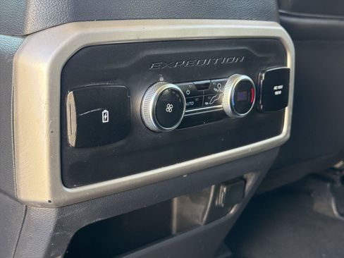 Used 2024 Ford Expedition Max XLT RWD image 42