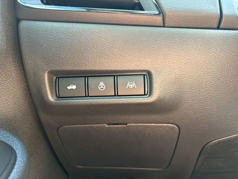 New 2026 Nissan Sentra SR w/ SR Premium Package FWD image 32