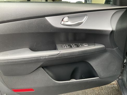 Used 2024 Kia Forte LXS w/ LXS Technology Package FWD image 25
