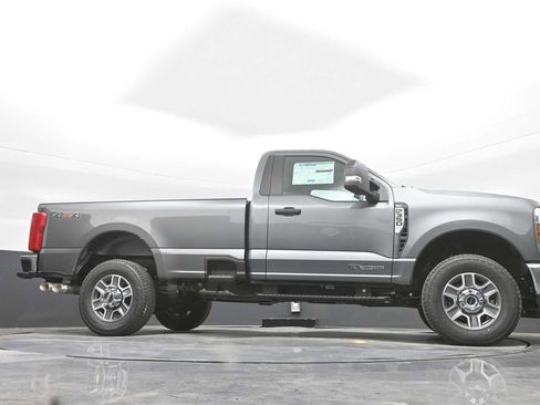 New 2025 Ford F350 XLT image 29