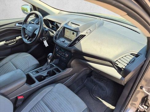 Used 2017 Ford Escape SE w/ Equipment Group 201A FWD image 22