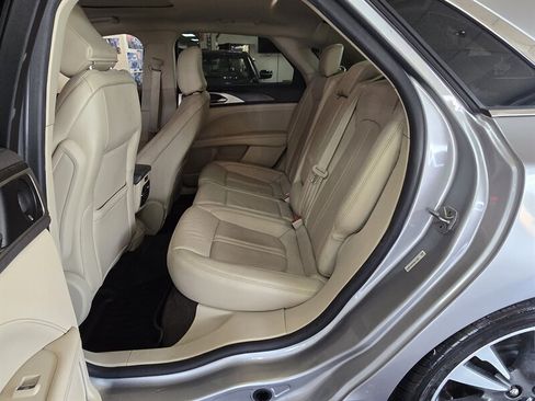 Used 2020 Lincoln MKZ Reserve w/ Elements Package FWD image 11