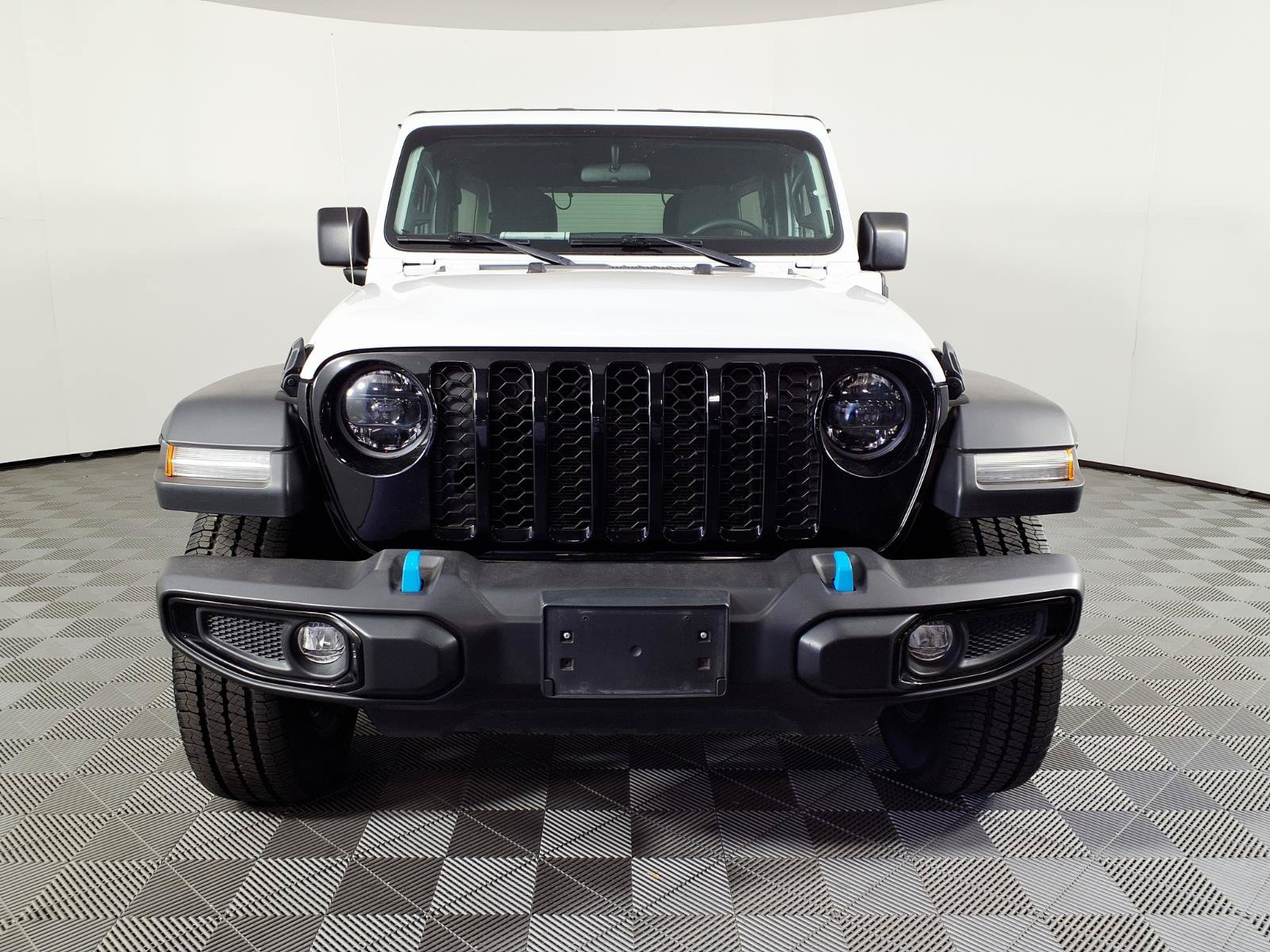 Used 2023 Jeep Wrangler Unlimited AWD/4WD image 2
