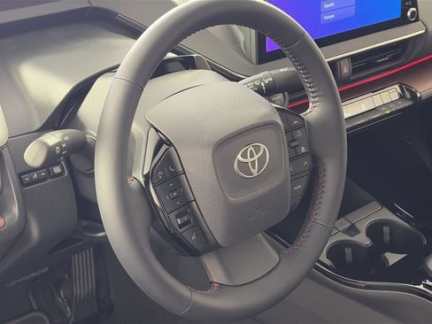 New 2026 Toyota Prius Plug-In Hybrid FWD image 12