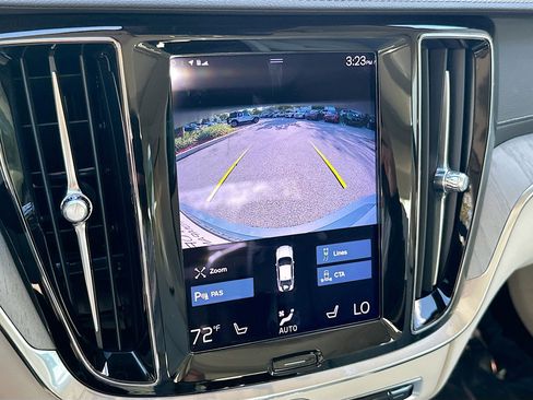 Used 2022 Volvo S60 B5 Inscription image 14