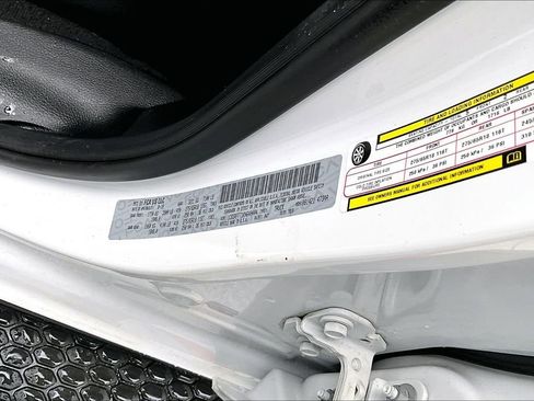 Used 2019 RAM 1500 Big Horn AWD/4WD image 17