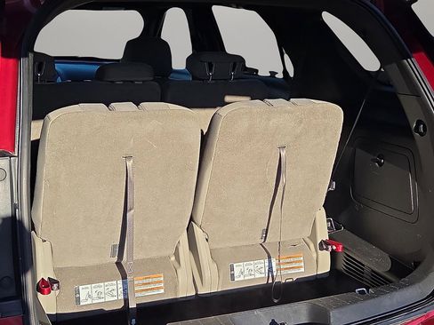 Used 2014 Ford Explorer XLT image 8