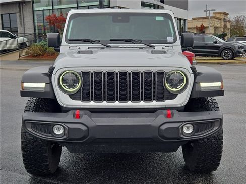 Used 2025 Jeep Wrangler Unlimited Rubicon AWD/4WD image 4