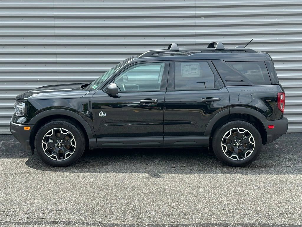 New 2026 Ford Bronco Sport Outer Banks w/ Outer Banks Tech Package+ AWD/4WD image 2