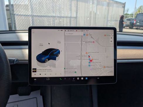 Used 2023 Tesla Model 3 Standard Range RWD image 5