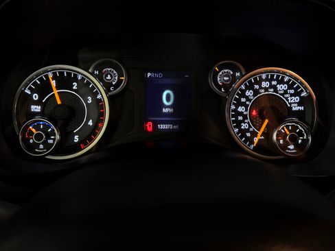 Used 2020 RAM 5500 Tradesman w/ Chrome Appearance Group image 34