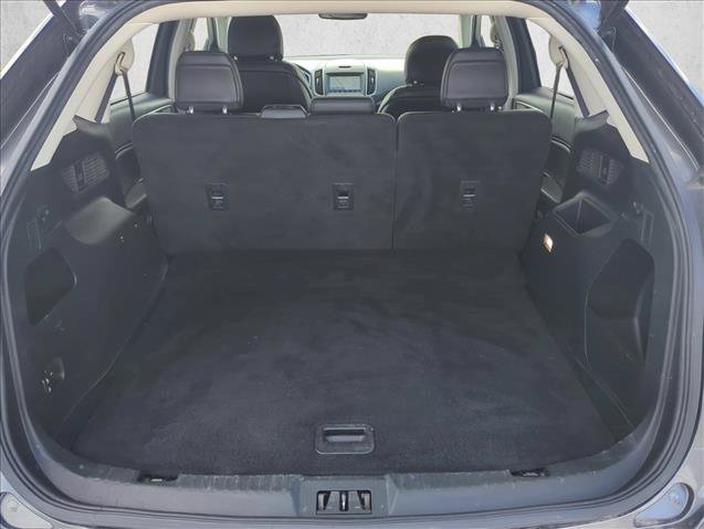 Used 2019 Ford Edge SEL w/ Equipment Group 201A FWD image 11