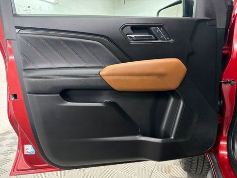 Used 2024 GMC Canyon AT4 w/ AT4 Premium Package image 15