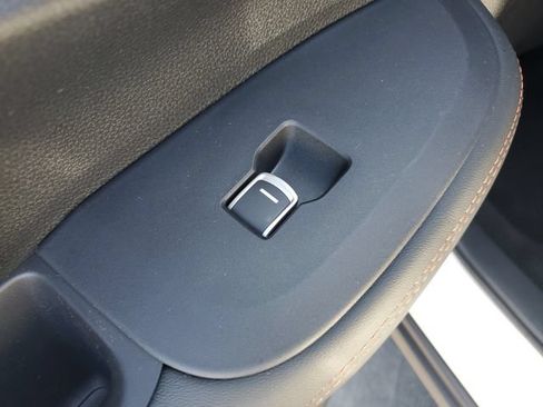 Certified 2025 Honda HR-V Sport image 15