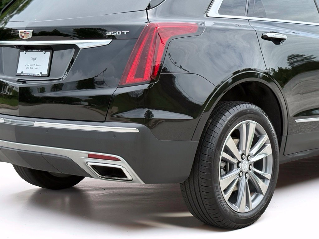 Used 2025 Cadillac XT5 Premium Luxury w/ LPO, Floor Liner Package AWD/4WD image 16