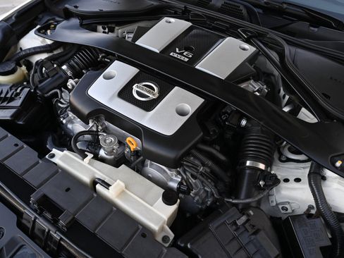 Used 2010 Nissan 370Z Coupe image 33