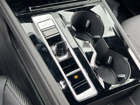 New 2026 Volkswagen Atlas Cross Sport SE image 28